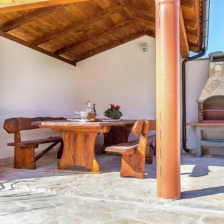 Studio In Li Njan With Shared Pool