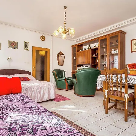 Studio In Li Njan With Shared Pool Appartement Ližnjan
