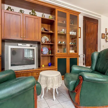 Studio In Li Njan With Shared Pool 아파트 Ližnjan